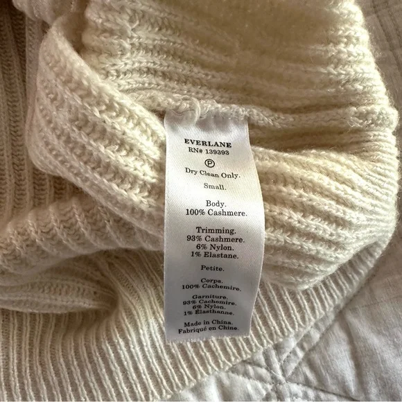 Everlane Ribbed Cashmere Crew Sweater in Ivory - Picture 5 of 7